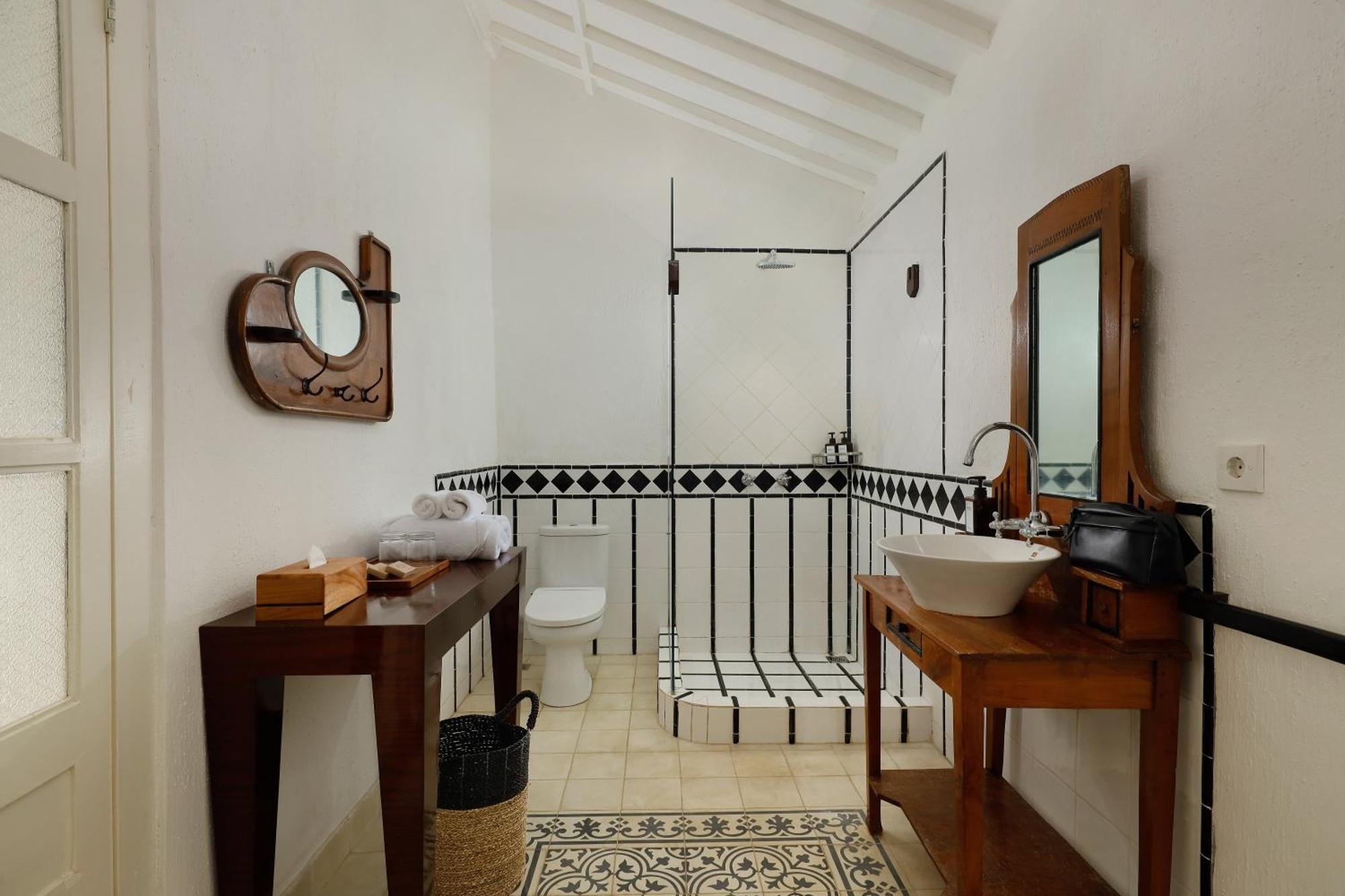 Puri Tempo Doeloe Boutique Hotel Sanur Zimmer foto
